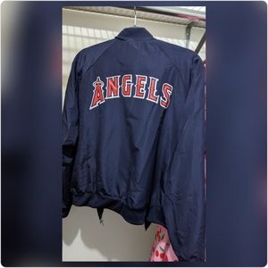 VS PINK MLB windbreaker